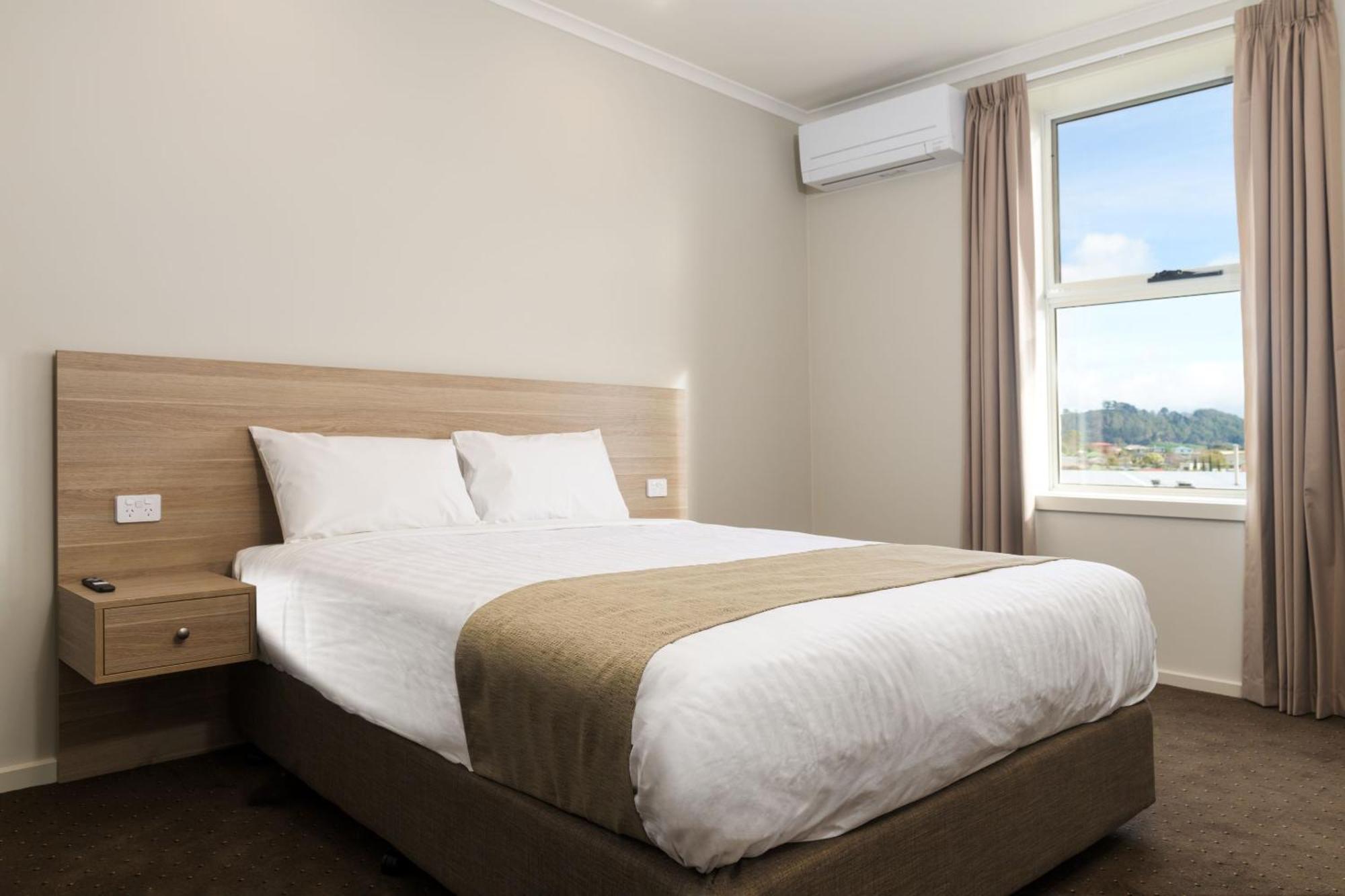 Somerset Hotel Luaran gambar