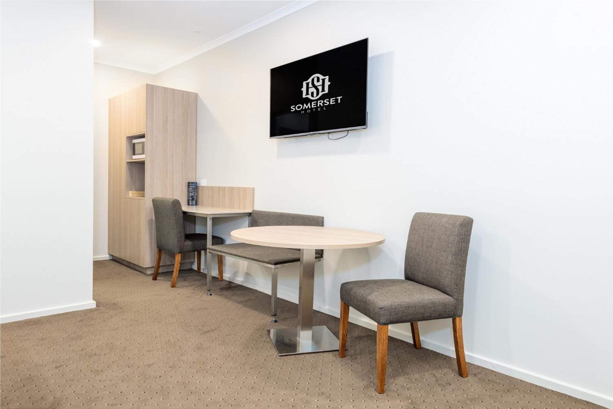 Somerset Hotel Luaran gambar
