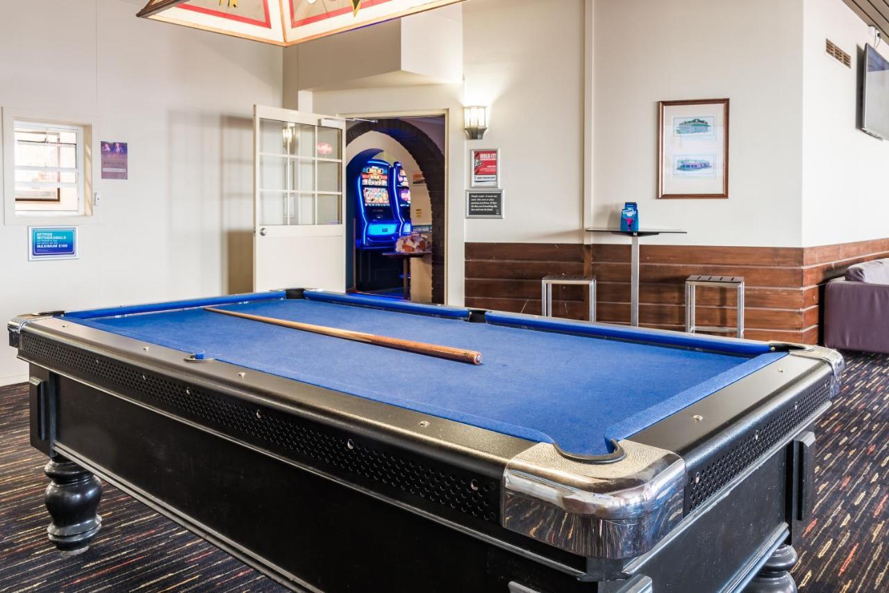 Somerset Hotel Luaran gambar